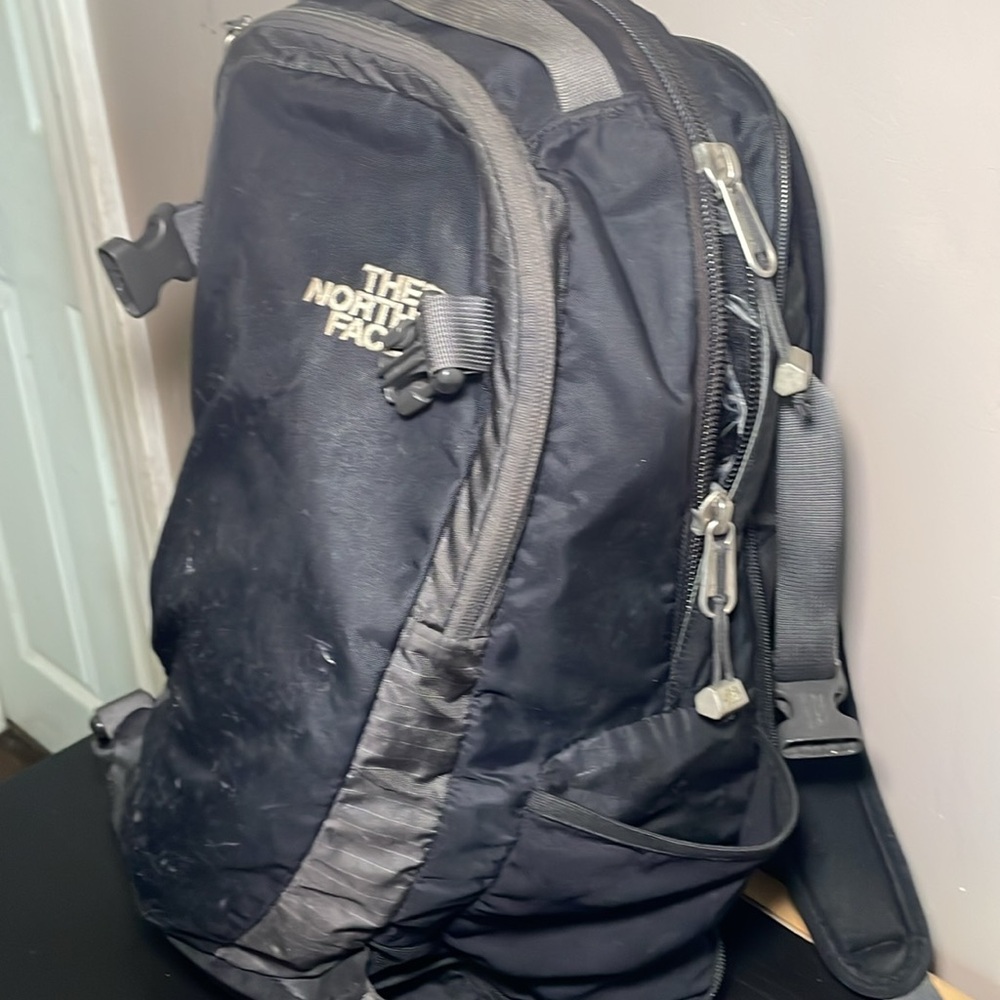The north face backpack - Picture 2 of 6
